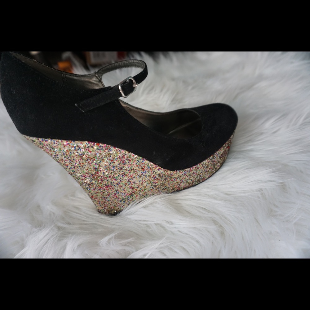 Guess heels